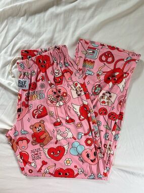 Men's Groovy Pink Heart Lounge Pants